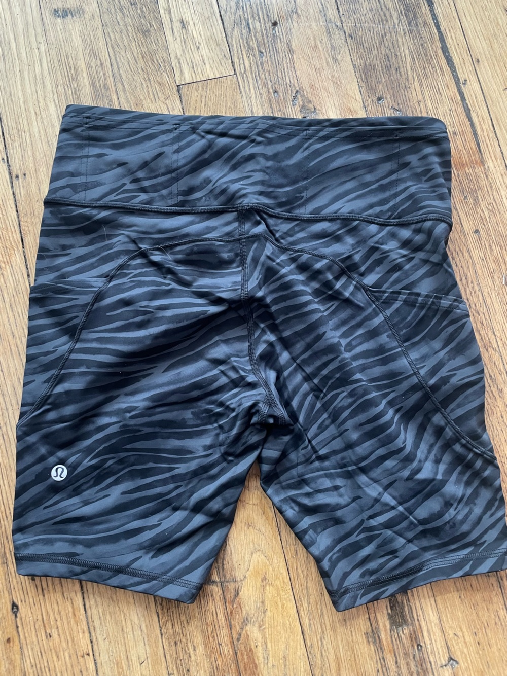 LULULEMON Align Super High Rise Short 8” Le Tigre Camo Size 10 NWoT | Rare - Picture 2 of 8